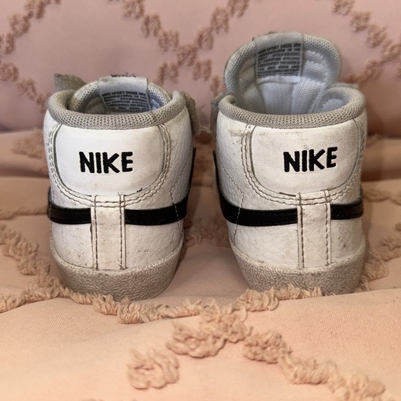 DONATED - Picture 4 of 8